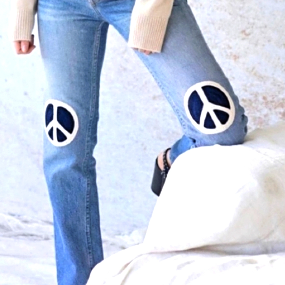 Bliss and Mischief Hi Rise Peace Sign Patch Jeans SZ 32